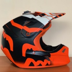 Каска FOX V3